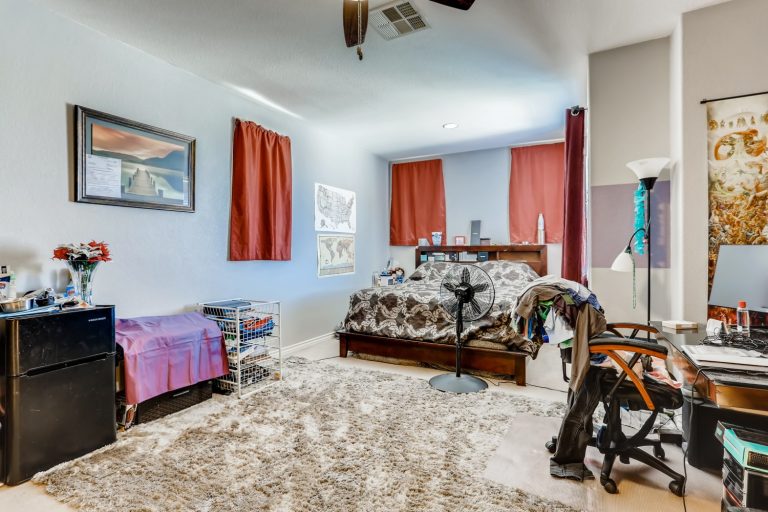 8115 Altamont Ridge St Las Vegas NV - Web Quality - 007 - 09 2nd Floor Master Bedroom